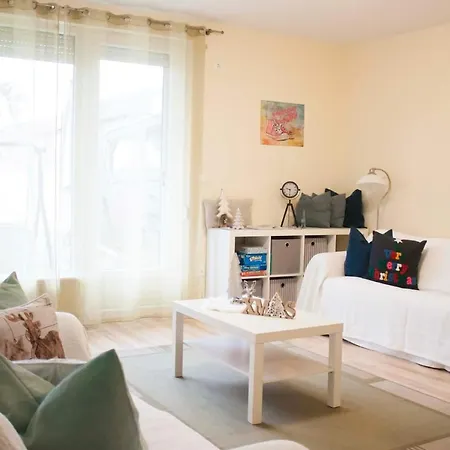 Azur Apartament *